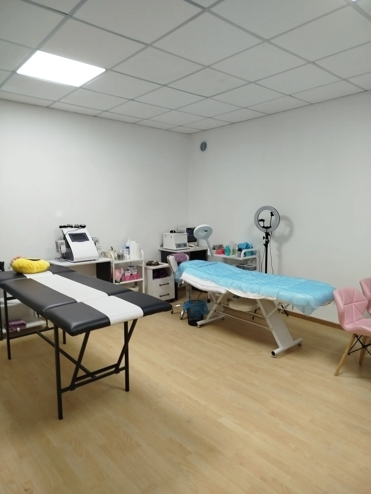 Akne Clinic, центр косметологии