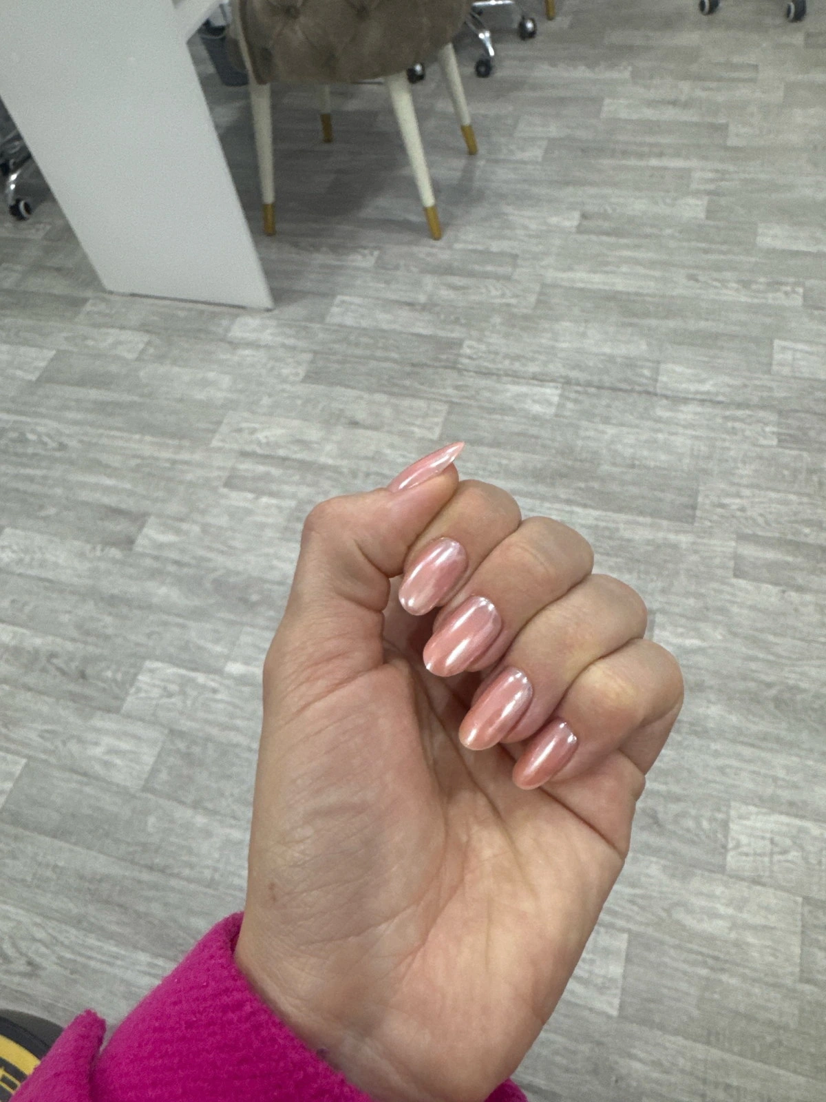 Aura nail studio, ногтевая студия