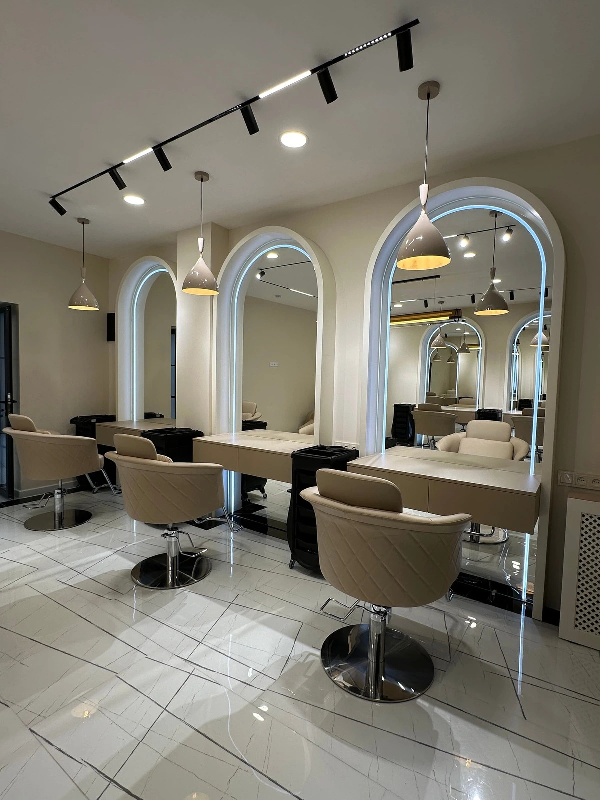 BeautyStudio24, салон красоты