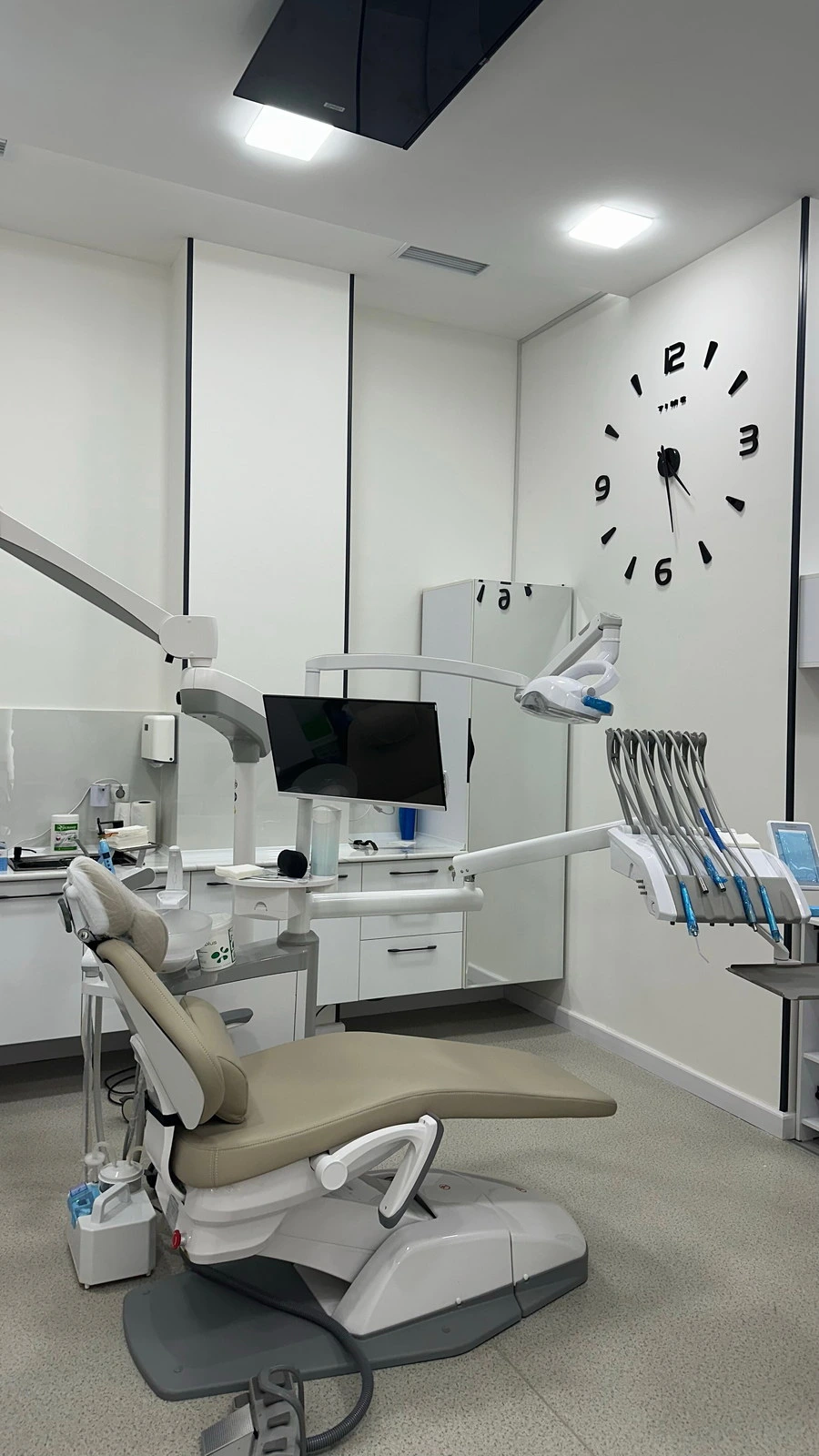 Brilliant Dental, стоматология