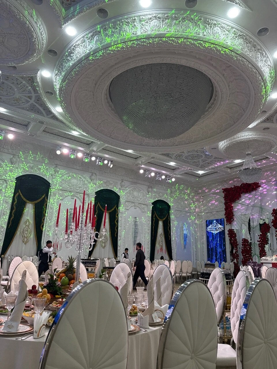 Crystal plaza, банкетный зал