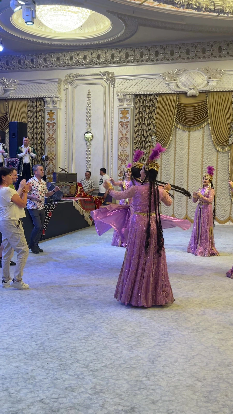 Grand hall, концертный зал