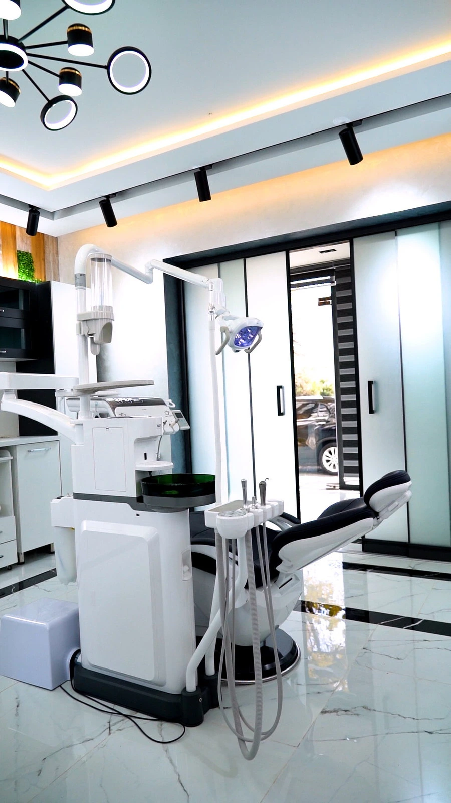 Implant center