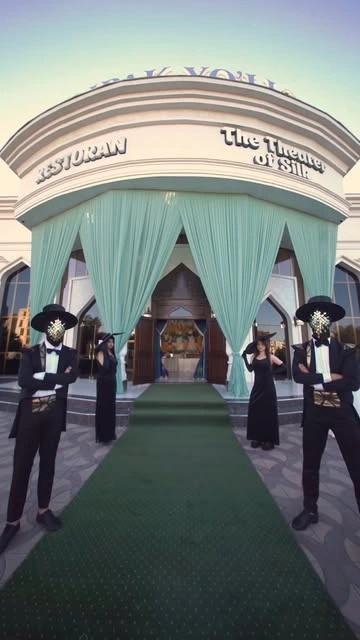 Ipak Yuli The Theatre Of Silk, ресторан-театр