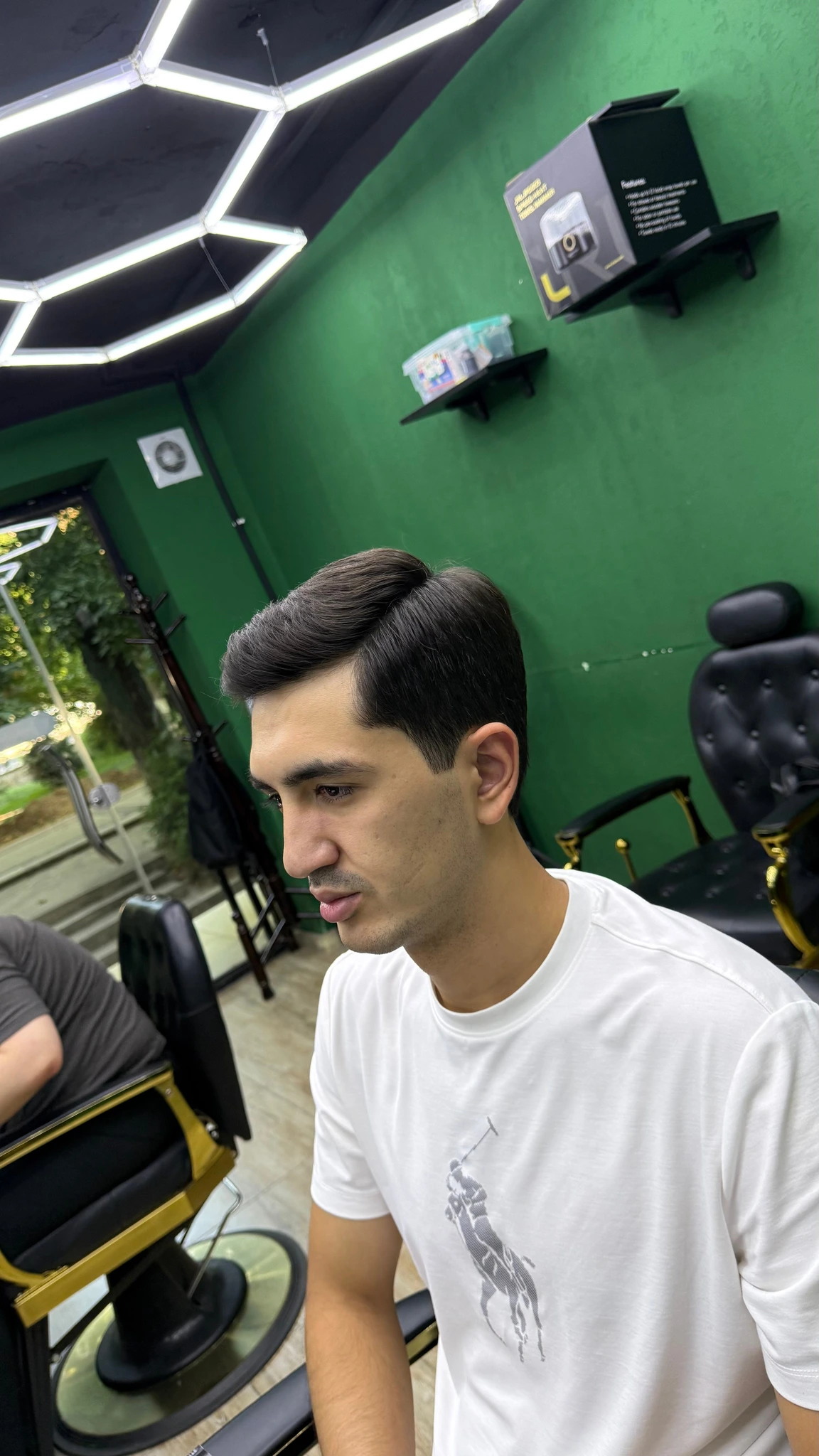 Lefty Barber
