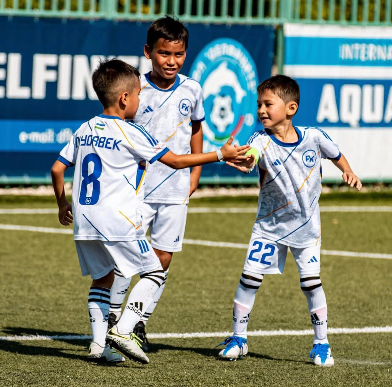 Pakhtakor kids