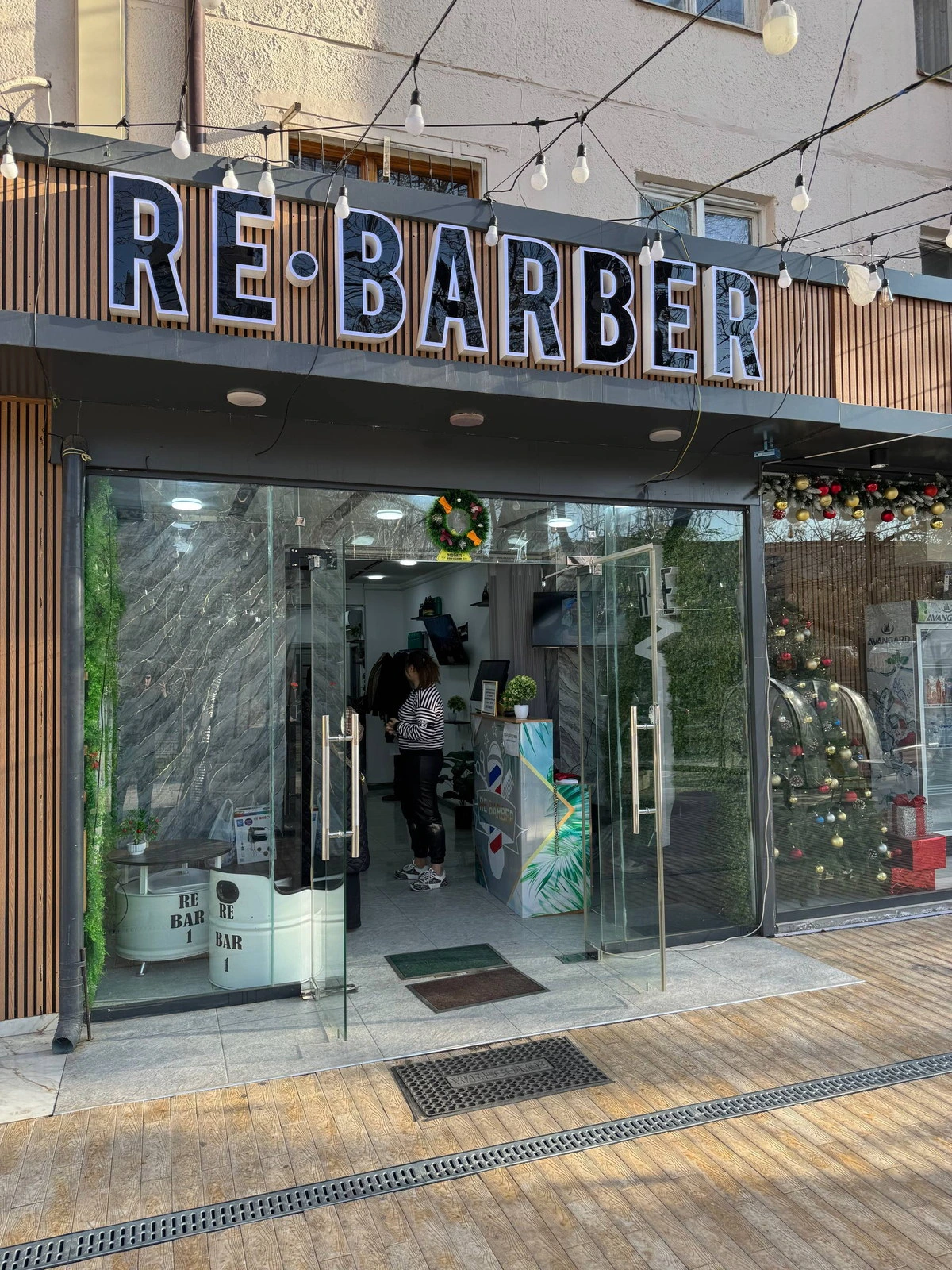 Re barber, парикмахерская