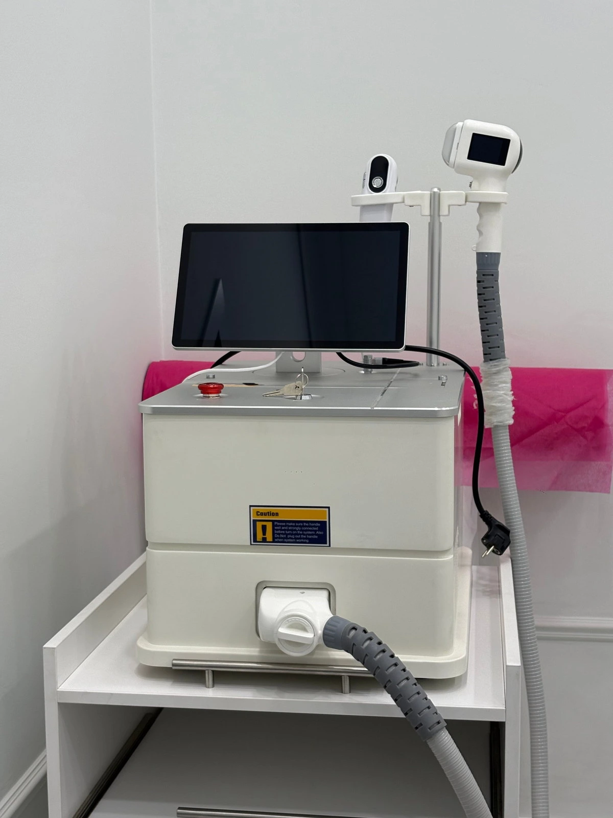 Skin laser studio