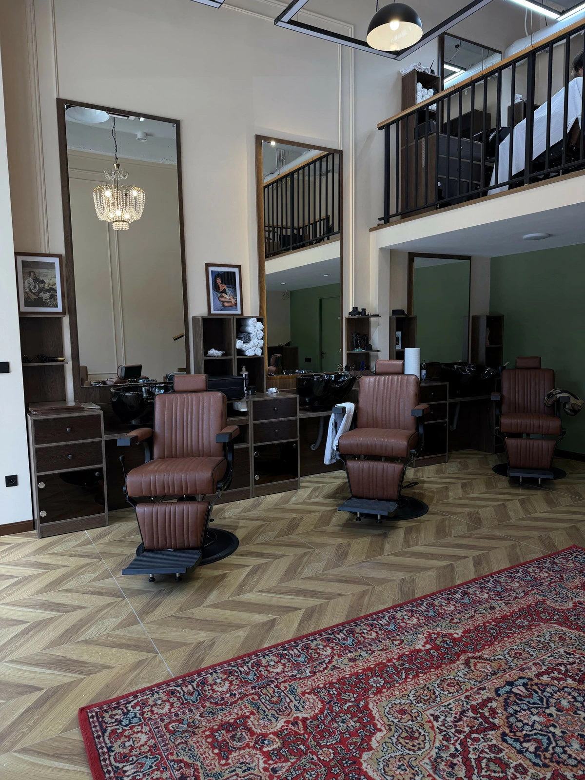 The Cabinet, барбершоп