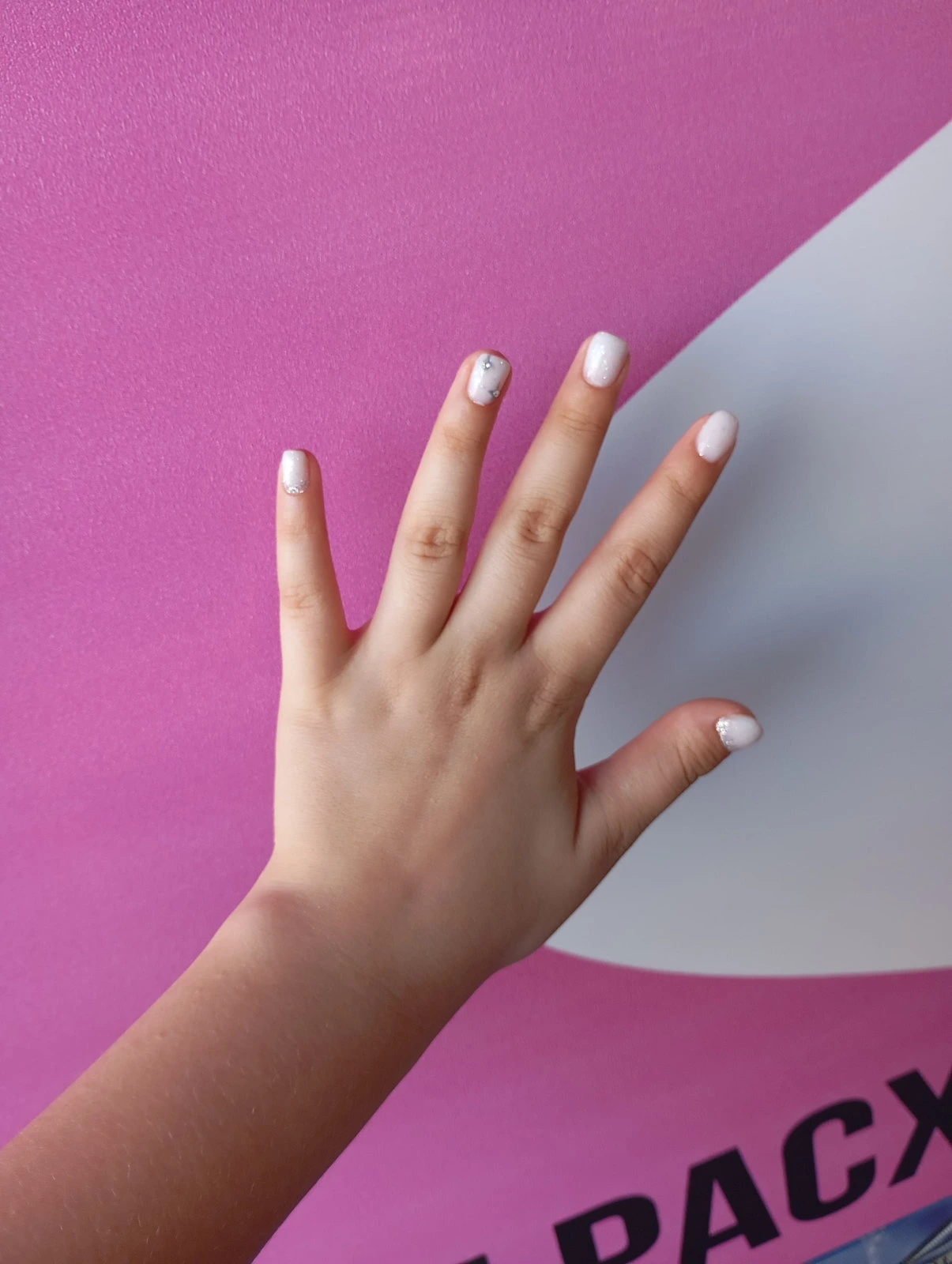 Waxnoza Nails, ногтевая студия